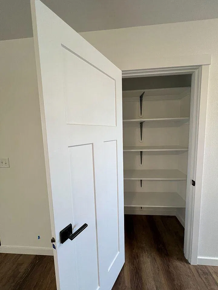 3 bed, 1129 sqft, $1,850 — Photo 4