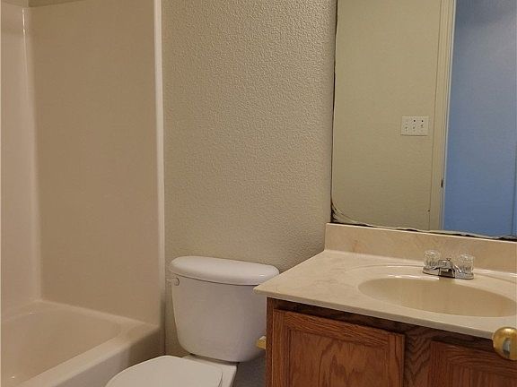 3rd image of 326 N 10th St