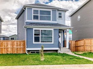 36 Howse Hts NE, Calgary, AB T3P1P1
