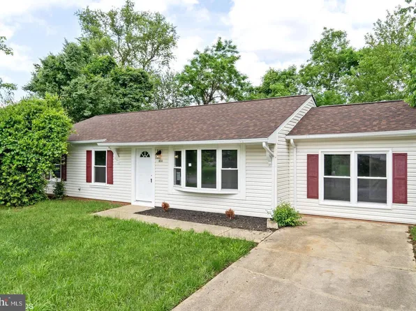 800 Carriage House Ln, Upper Marlboro, MD 20774
