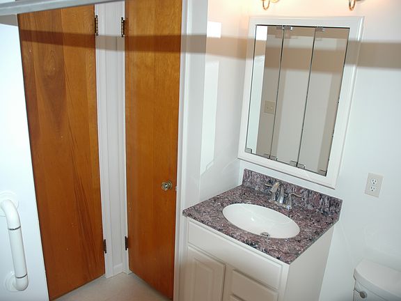 3rd image of 134 Orville Dr
