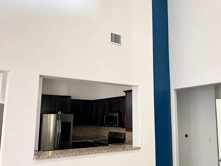 617 Cortona Ln — Photo 11