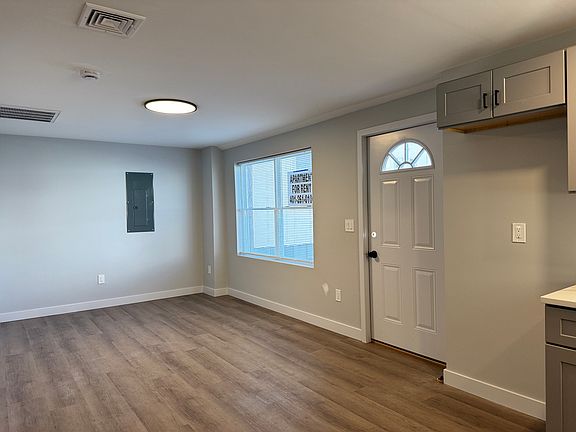 4th image of 524 Hunt St #4