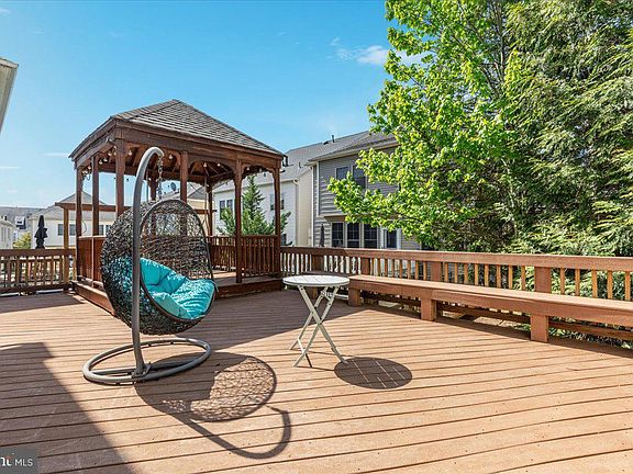 4th image of 5645 Tower Hill Cir