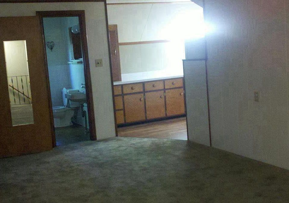 1st image of 905 S Lindley Ave