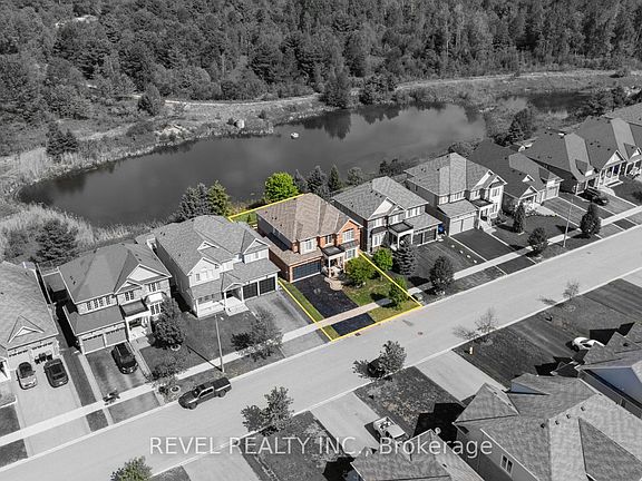 2nd image of 74 Mount Cres
