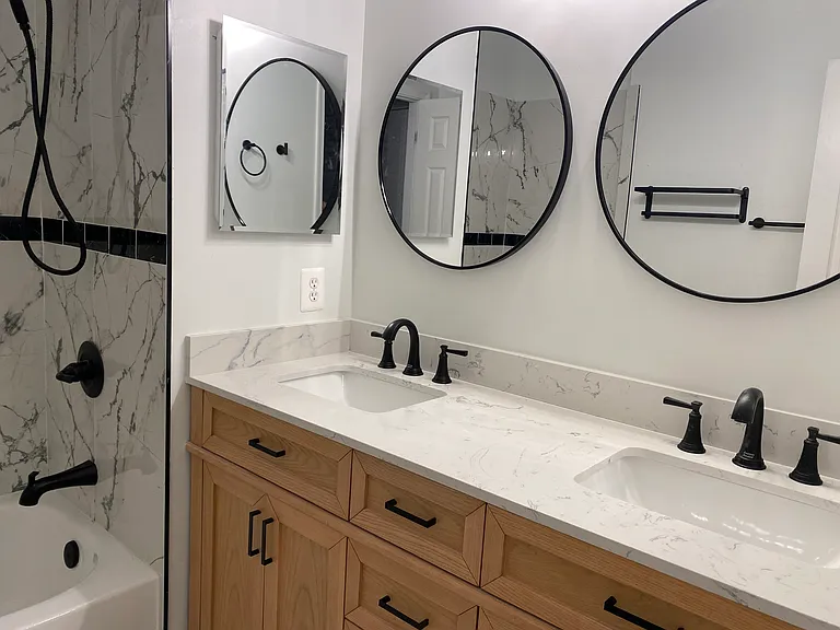 10523 Cedar Creek Dr — Photo 3