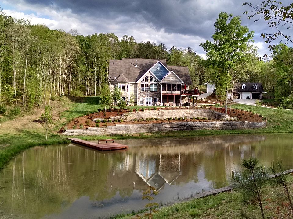 2nd image of 3162 Laurel Oaks Dr NW