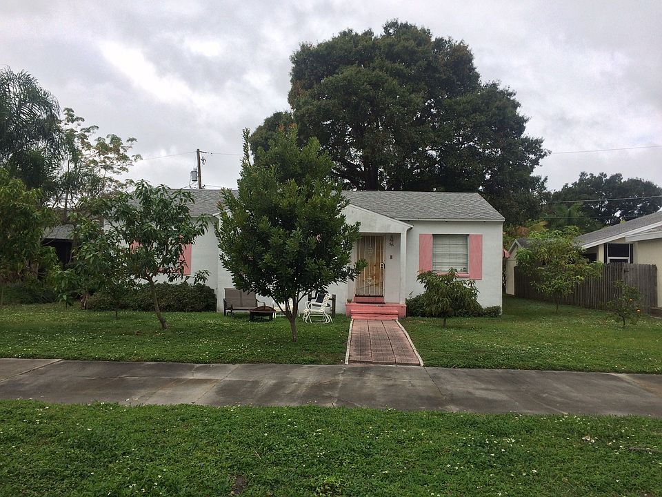 1st image of 426 E Davis Blvd