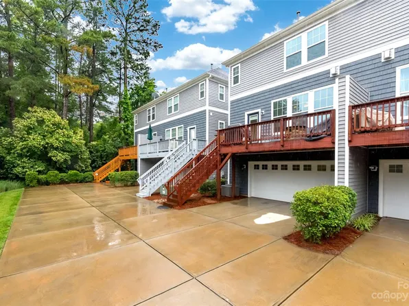 8523 Sharonbrook Dr, Charlotte, NC 28210