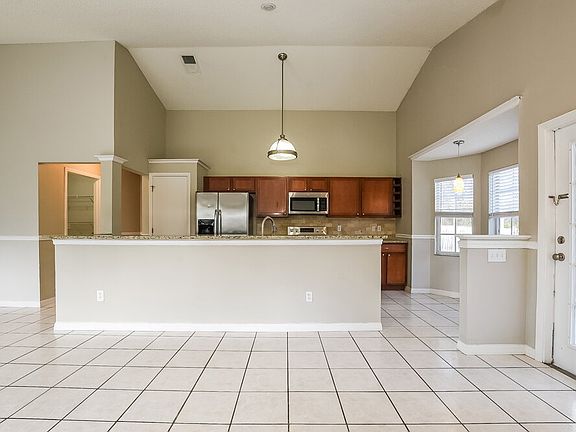 4th image of 593 Brightview Dr