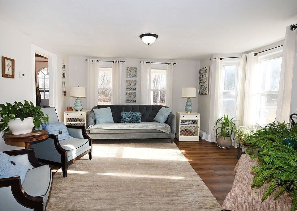 520 Pleasant St, Hanson, MA 02341 Zillow