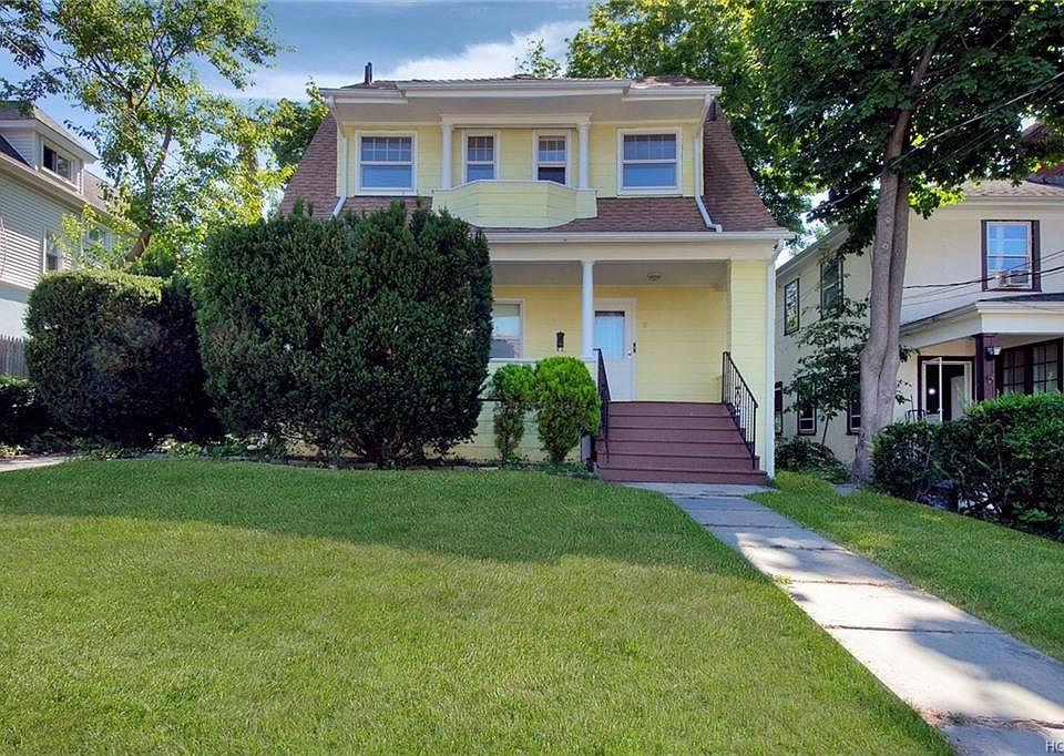 1st image of 10 Oakwood Ave