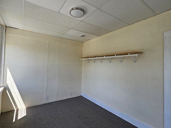 5th image of 312 Sycamore St #12