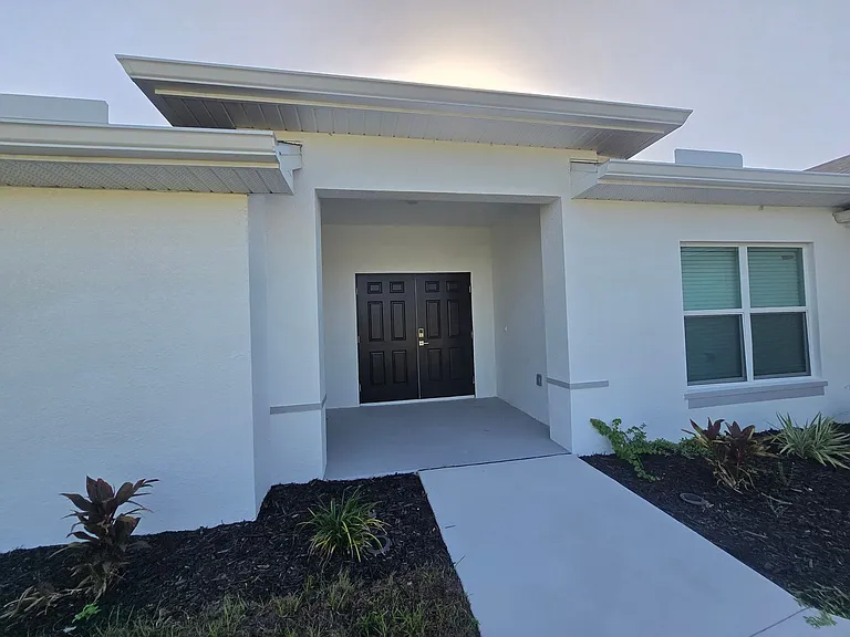 4309 NE 20th Ct — Photo 36
