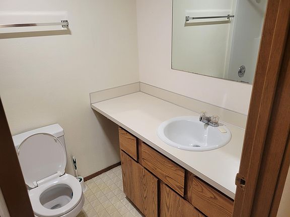 4th image of 1522 NE 175th St Unit 205