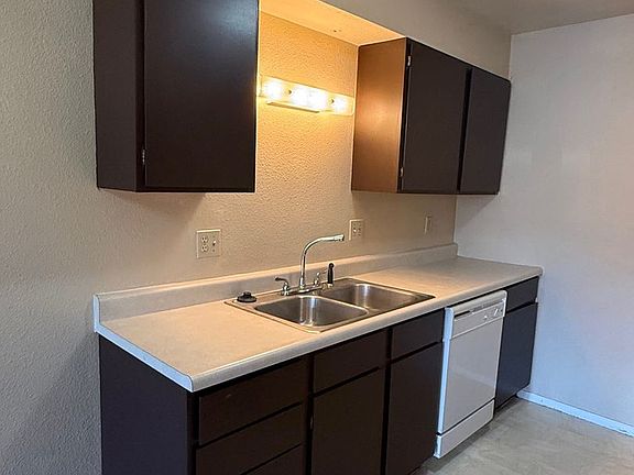 4th image of 1170 Boulder Dr APT B1