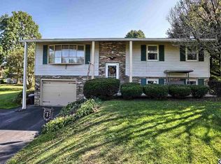 29 Sunshine Ln, Valley View, PA 17983