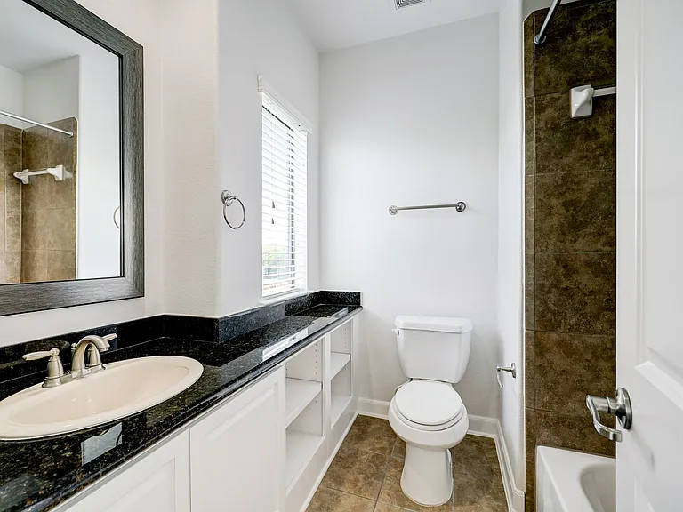 2364 Sperber Ln — Photo 10