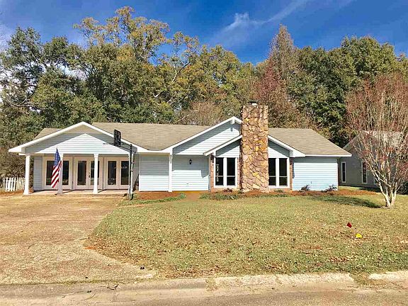 2nd image of 3628 Longstreet Dr