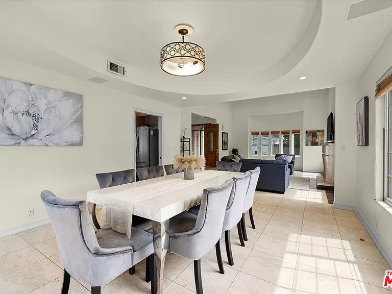 5029 Lemona Ave — Photo 13