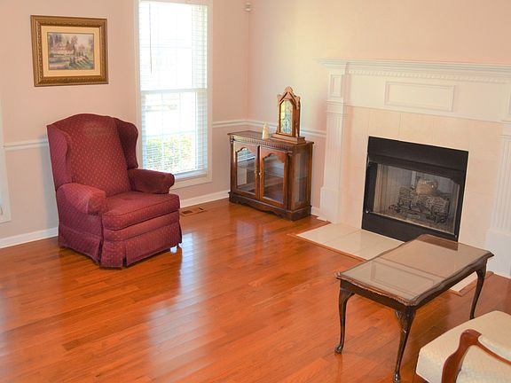3rd image of 3608 Southridge Blvd