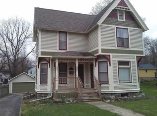 711 S Adelaide St, Fenton, MI 48430