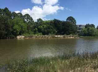 312 Wing St, Eastpoint, FL 32328