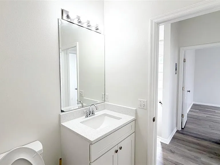 203 Madison Cir — Photo 27
