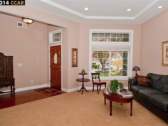 5th image of 703 Endsliegh Ct