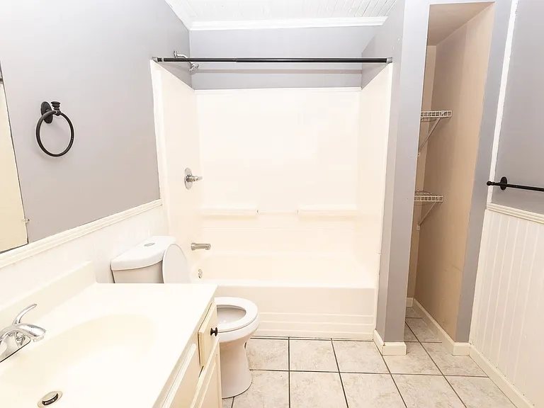 3259 Ozark Cir — Photo 13