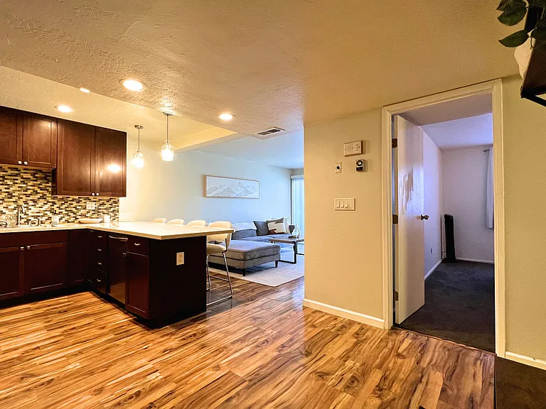 2555 Clear Acre Ln #10 — Photo 6