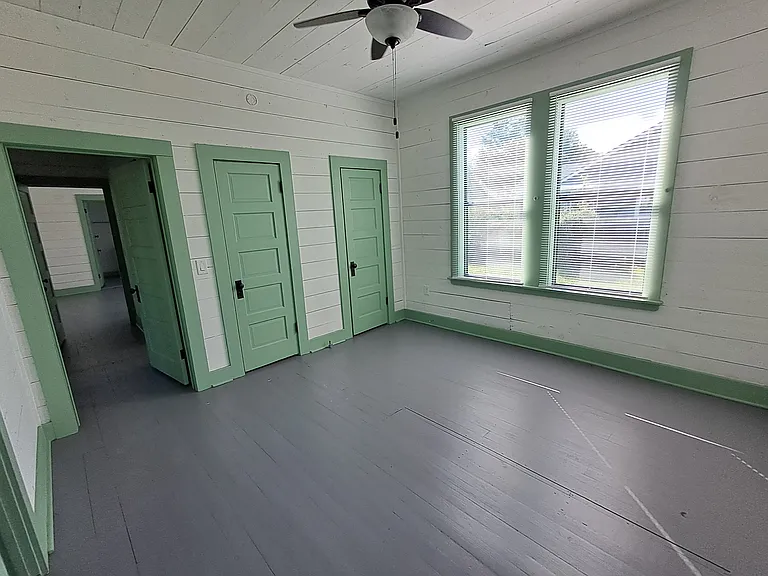 Bedroom #2 (middle room), large closet with two doors