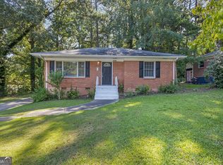3160 Delowe Dr, East Pt, GA
