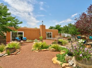 3703 Oakmount Dr SE, Rio Rancho, NM 87124