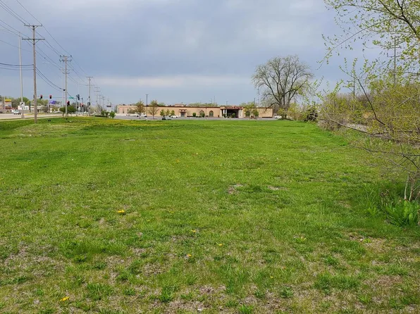 18W570 W North Ave, Villa Park, IL 60181