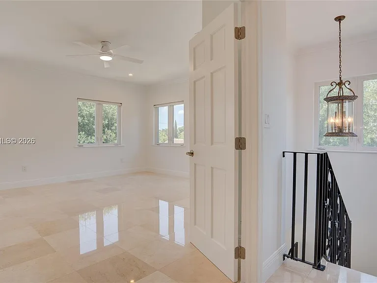 500 SW 51st Ct — Photo 23