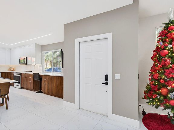 3rd image of 6766 Via Regina