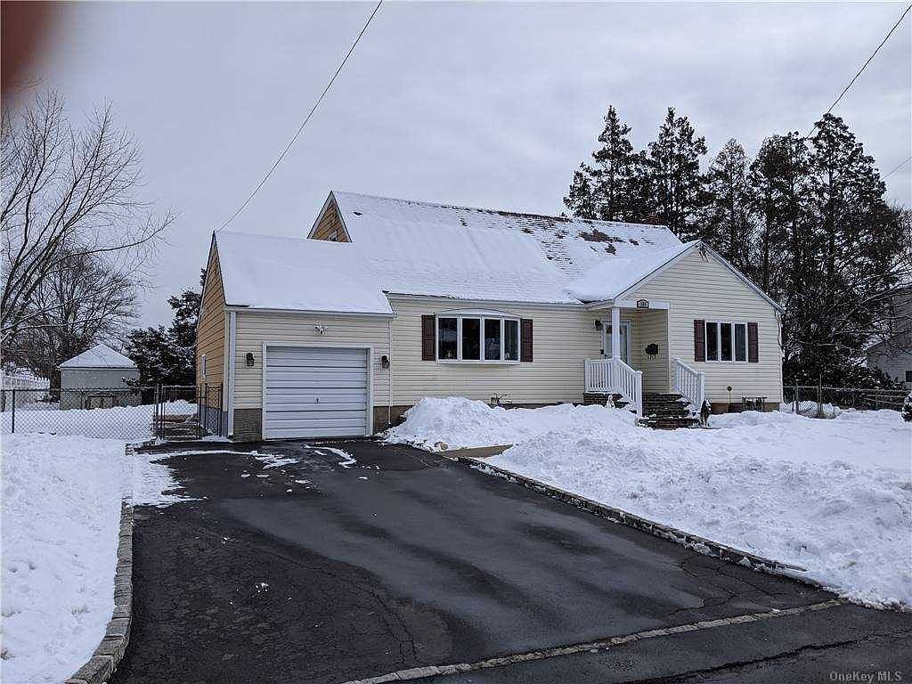 135 Suffolk Avenue, West Babylon, NY 11704 Zillow