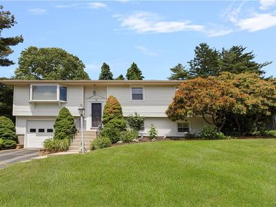 141 Redwood Rd, Portsmouth, RI, 02871
