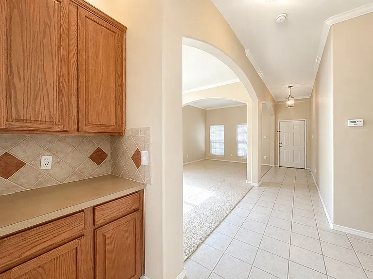 1612 Warm Springs Dr — Photo 7