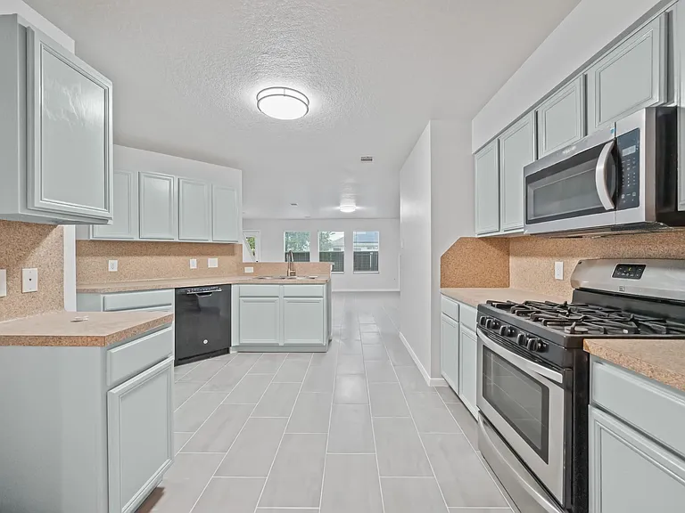 19606 Narcissus Brook Ln — Photo 9