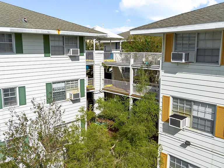 210 E Morse Blvd #1-33 — Photo 16