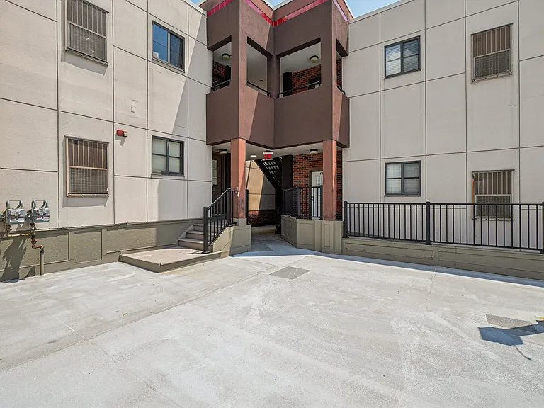 River Place Luxury Apartments — Photo 41