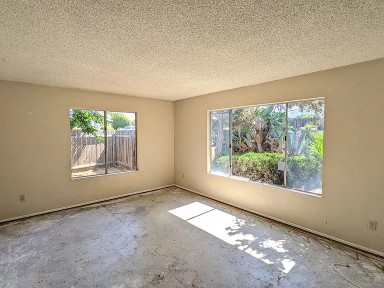 11425 Elbert Way — Photo 4