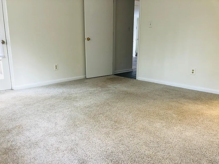 Back Bedroom w balcony & Jack & Jill bathroom access