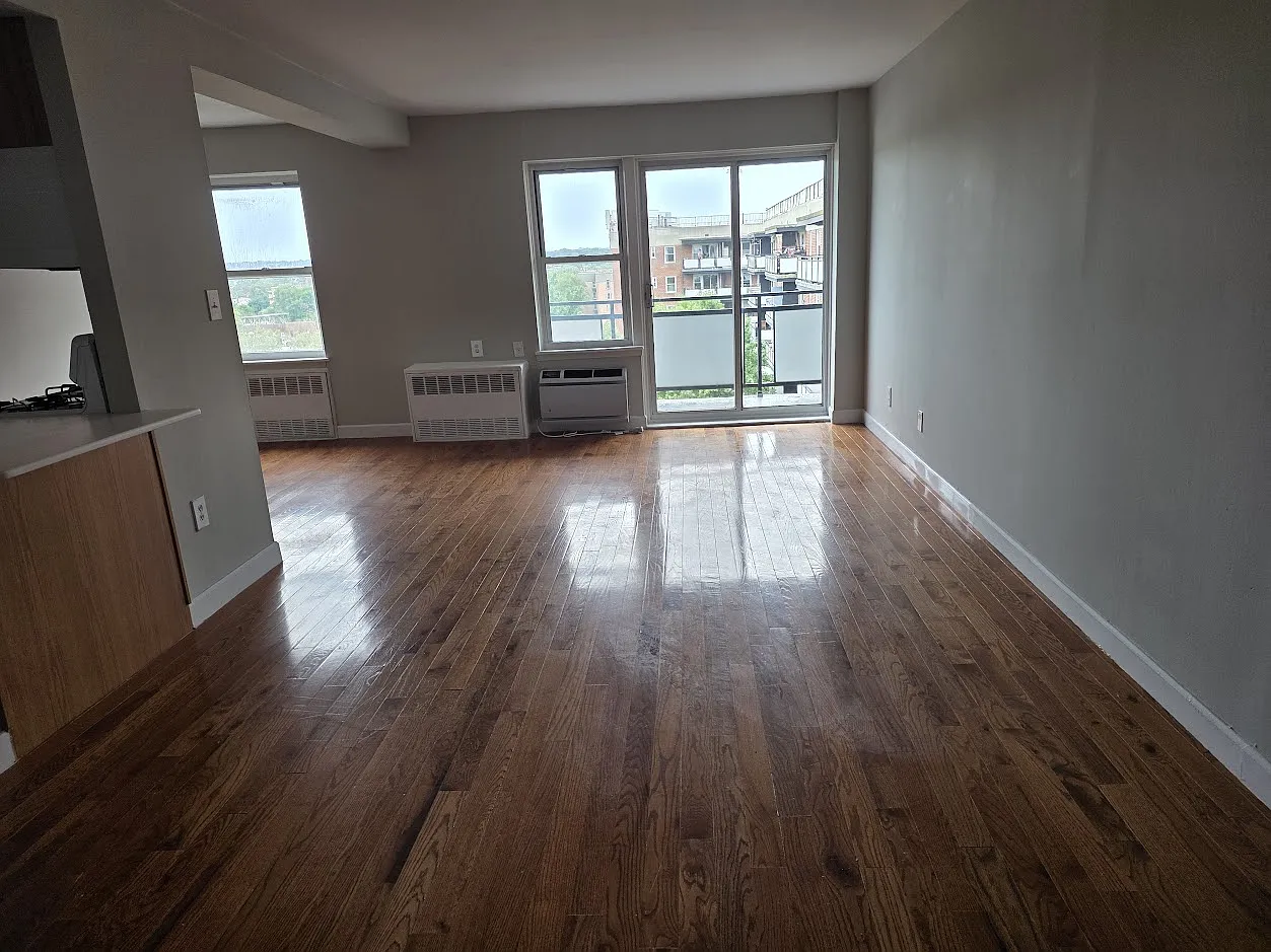 1666 Bell Blvd — Photo 2