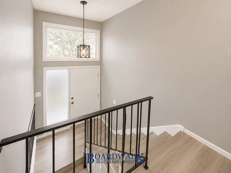 572 W 400 N 574 N — Photo 12