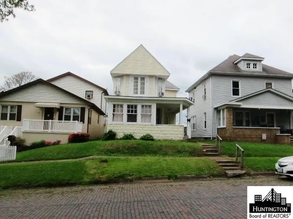 1812 Monroe Ave, Huntington, WV 25704
