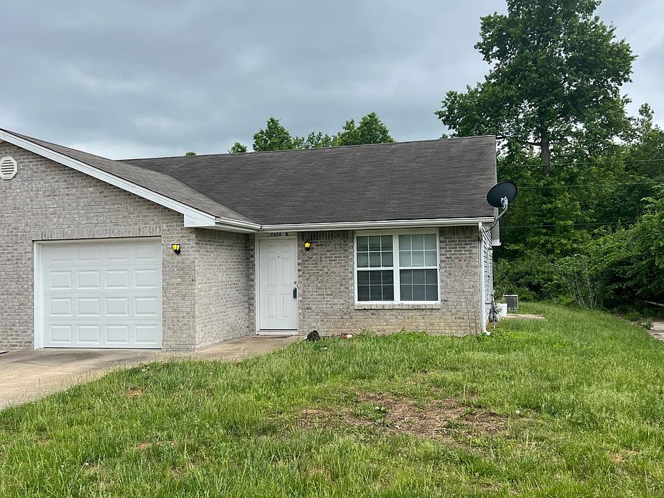 1st image of 2626 E Oakbrook Dr #B